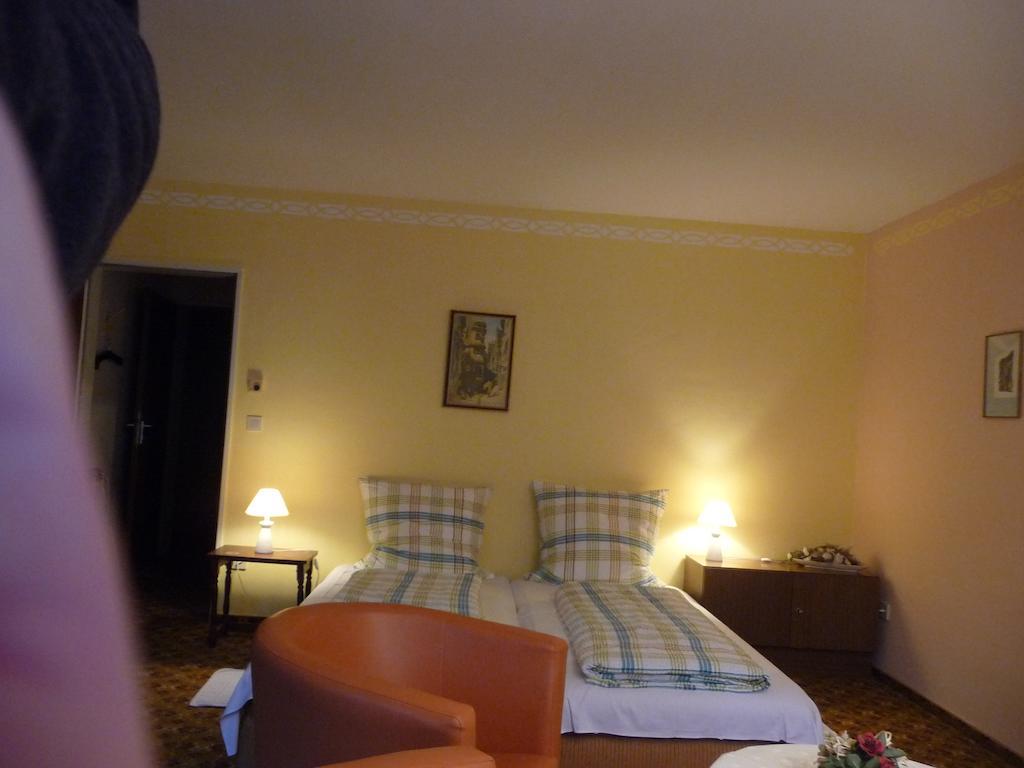 Hotel-Garni-Sonnenlay Bernkastel-Kues Zimmer foto