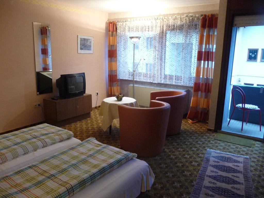 Hotel-Garni-Sonnenlay Bernkastel-Kues Zimmer foto